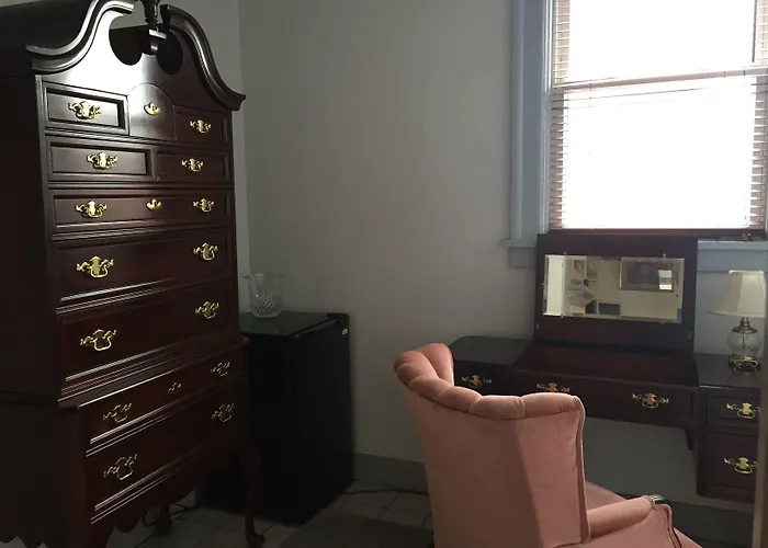 Boggs Mansion Hotel