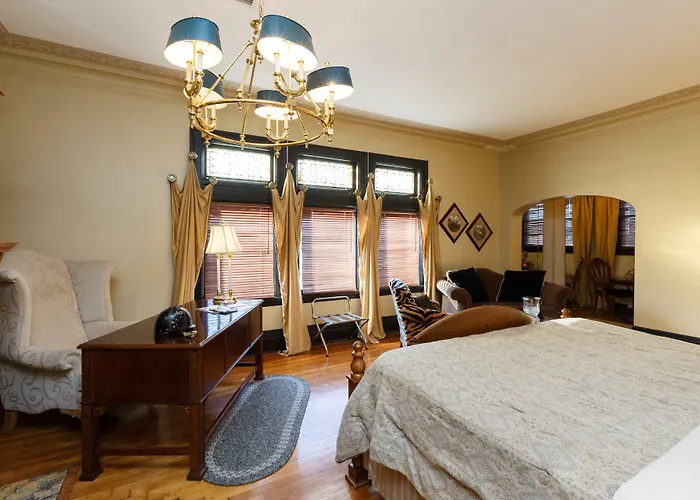 Boggs Mansion 3* Pittsburgh