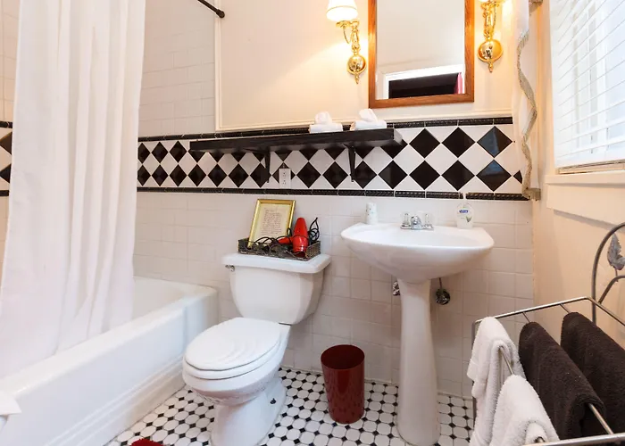 Boggs Mansion Hotel 3*