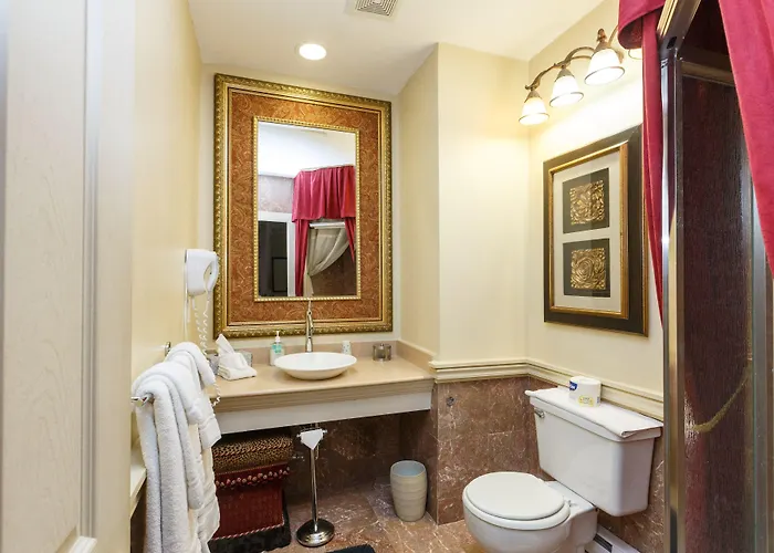 Boggs Mansion Hotel 3*