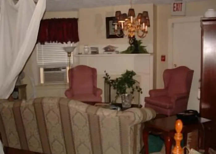 Boggs Mansion Hotel