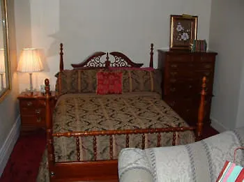 Boggs Mansion 3*