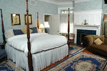 Hotel Boggs Mansion
